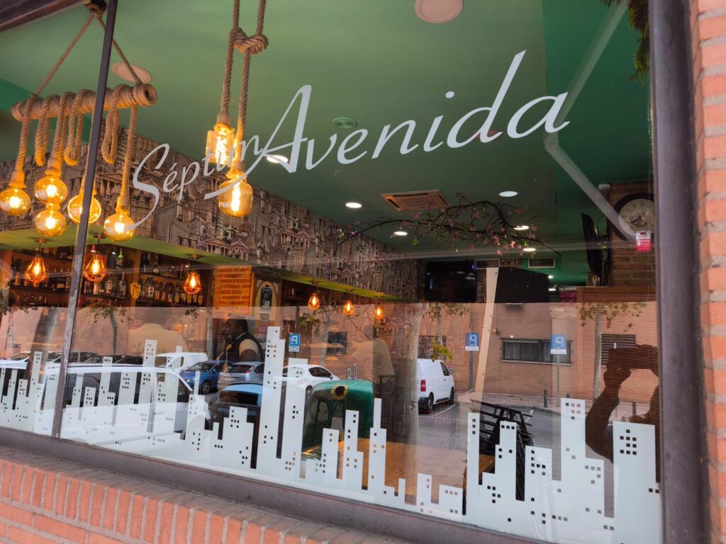 imagen Exterior restaurante septima avenida mostoles 1