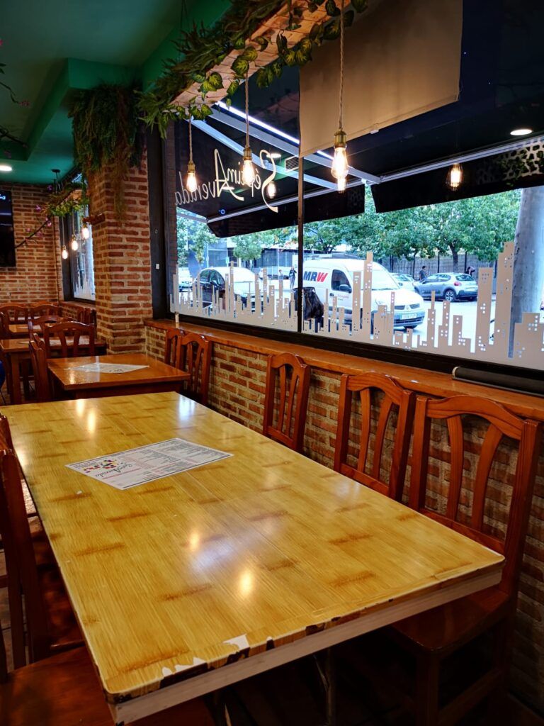 imagen interior restaurante septima avenida mostoles 10